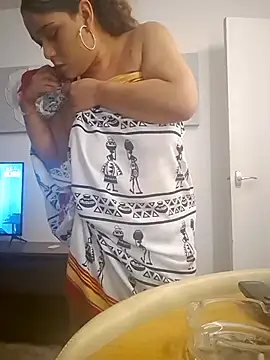 BubblesLovexox online show from November 1, 2025, 8:25 pm