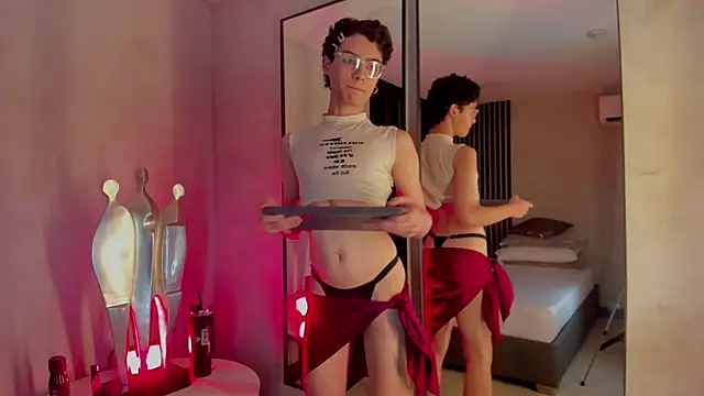 Snapshot of Val_Guerra chatting on November 13, 2025, 4:05 am Val Guerra online show from November 13, 2025, 4:05 am