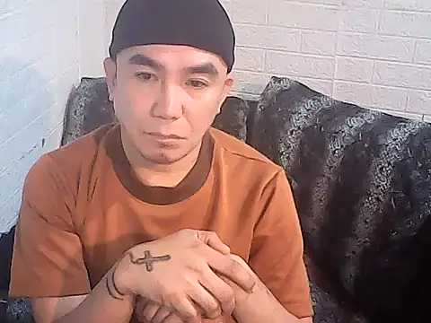 Snapshot of yourasiandesire69 chatting on November 24, 2025, 11:32 am yourasiandesire69 online show from November 24, 2025, 11:32 am