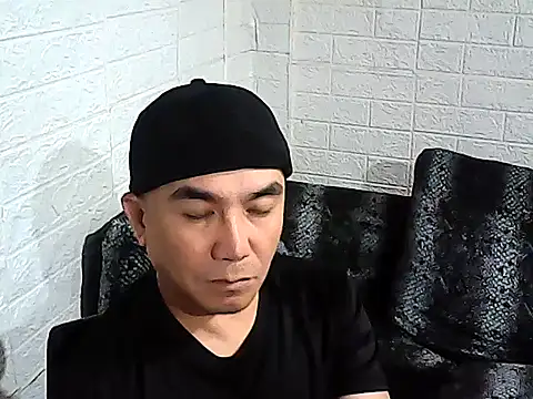 Snapshot of yourasiandesire69 chatting on December 17, 2025, 11:04 am yourasiandesire69 online show from December 17, 2025, 11:04 am