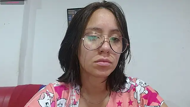 Snapshot of LunaaMorena chatting on May 8, 2026, 1:59 pm LunaaMorena online show from May 8, 2026, 1:59 pm