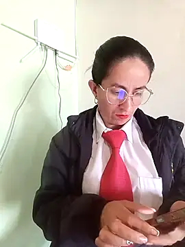 Valentina--1 online show from November 3, 2025, 12:42 pm