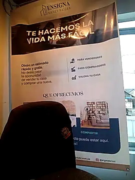 Snapshot of Valentina--1 chatting on February 3, 2026, 12:10 pm Valentina--1 online show from February 3, 2026, 12:10 pm