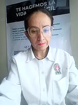 Snapshot of Valentina--1 chatting on November 30, 2025, 1:12 pm Valentina--1 online show from November 30, 2025, 1:12 pm