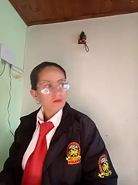 Snapshot of Valentina--1 chatting on October 30, 2025, 12:03 pm Valentina--1 online show from October 30, 2025, 12:03 pm