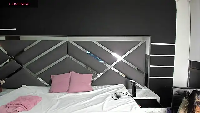 ScarlettParker online show from October 29, 2025, 1:10 pm