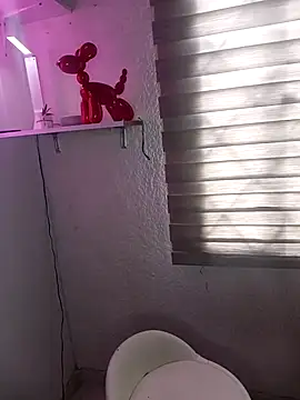 ScarlettParker online show from December 16, 2025, 5:06 pm