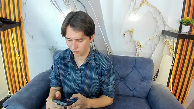 Aaron LatinMen online show from October 24, 2025, 6:40 pm