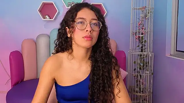 Snapshot of Sasha-Monroe chatting on October 30, 2025, 11:56 pm Sasha-Monroe online show from October 30, 2025, 11:56 pm