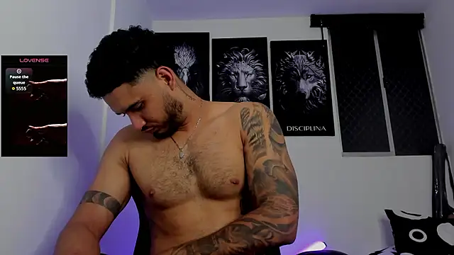 AUSTINN TORRES online show from February 24, 2026, 12:44 am