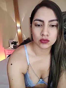 Snapshot of Violeth_Grey chatting on October 29, 2025, 8:08 pm Violeth Grey online show from October 29, 2025, 8:08 pm