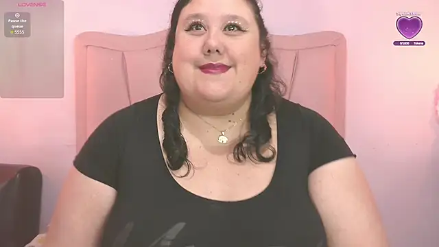 Snapshot of marianabbw30 chatting on December 14, 2025, 6:41 am marianabbw30 online show from December 14, 2025, 6:41 am