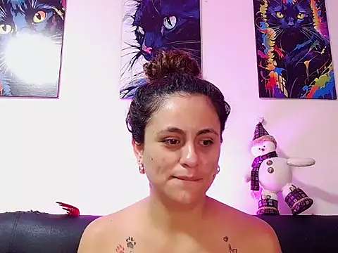 Caroline Jons online show from November 26, 2025, 11:10 am