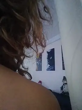 Caroline Jons online show from December 4, 2025, 1:43 pm