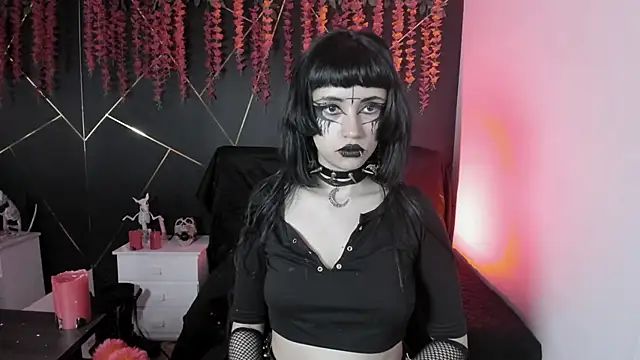 Yueeclipsa online show from November 8, 2025, 5:11 am