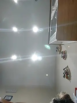 Snapshot of susylux chatting on November 29, 2025, 5:13 pm susylux online show from November 29, 2025, 5:13 pm