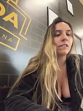 Snapshot of sarah_honey__ chatting on March 17, 2026, 3:15 pm sarah honey online show from March 17, 2026, 3:15 pm