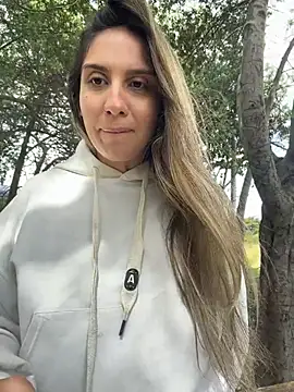 Snapshot of sarah_honey__ chatting on January 10, 2026, 3:07 pm sarah honey online show from January 10, 2026, 3:07 pm