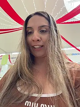 Snapshot of sarah_honey__ chatting on January 8, 2026, 3:07 pm sarah honey online show from January 8, 2026, 3:07 pm