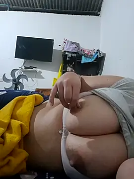 Snapshot of SaraCute_1 chatting on December 1, 2025, 3:13 pm SaraCute 1 online show from December 1, 2025, 3:13 pm