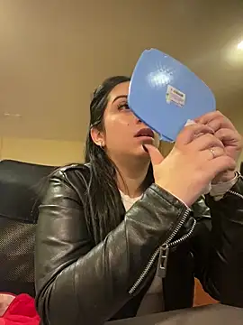 Snapshot of Kloe_Novoa chatting on February 26, 2026, 12:05 pm Kloe Novoa online show from February 26, 2026, 12:05 pm