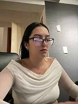 Snapshot of Kloe_Novoa chatting on February 23, 2026, 1:12 pm Kloe Novoa online show from February 23, 2026, 1:12 pm