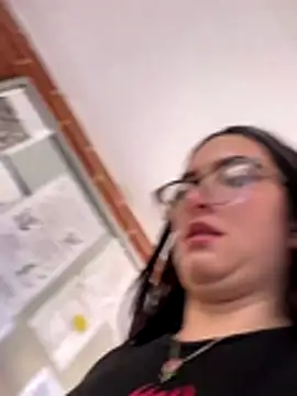 Snapshot of Kloe_Novoa chatting on November 29, 2025, 1:55 pm Kloe Novoa online show from November 29, 2025, 1:55 pm