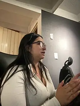 Snapshot of Kloe_Novoa chatting on January 17, 2026, 1:26 pm Kloe Novoa online show from January 17, 2026, 1:26 pm