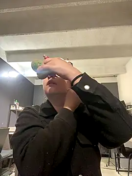 Snapshot of Kloe_Novoa chatting on December 16, 2025, 12:42 pm Kloe Novoa online show from December 16, 2025, 12:42 pm