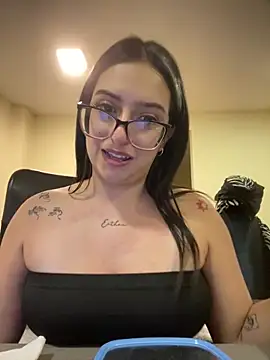 Snapshot of Kloe_Novoa chatting on February 27, 2026, 12:38 pm Kloe Novoa online show from February 27, 2026, 12:38 pm