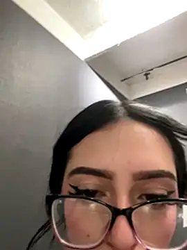 Snapshot of Kloe_Novoa chatting on December 13, 2025, 8:04 pm Kloe Novoa online show from December 13, 2025, 8:04 pm