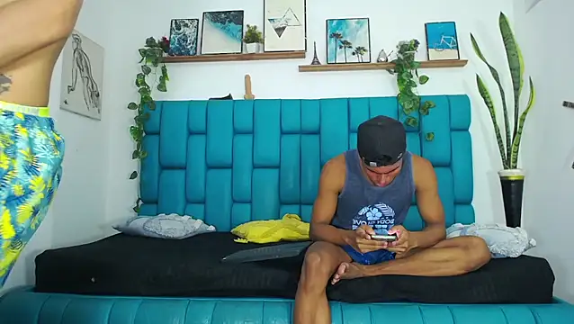 Snapshot of Hot_Boys_Latinos_X chatting on November 11, 2025, 10:26 pm Hot Boys Latinos X online show from November 11, 2025, 10:26 pm