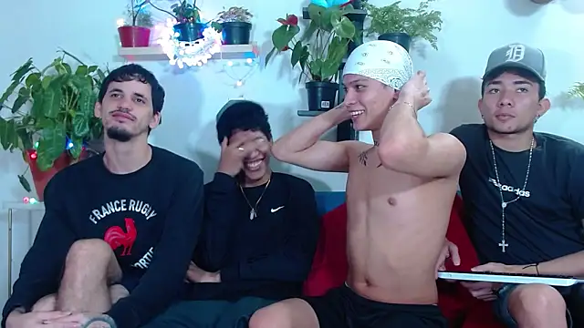 Snapshot of Hot_Boys_Latinos_X chatting on April 5, 2026, 7:42 pm Hot Boys Latinos X online show from April 5, 2026, 7:42 pm