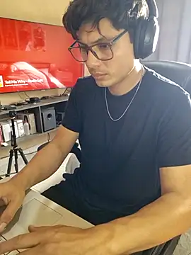 Snapshot of Ais_B10 chatting on November 23, 2025, 9:03 pm Ais B10 online show from November 23, 2025, 9:03 pm