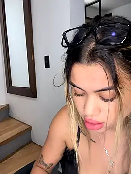 Snapshot of Alanna-foxx chatting on October 30, 2025, 1:15 am Alanna-foxx online show from October 30, 2025, 1:15 am