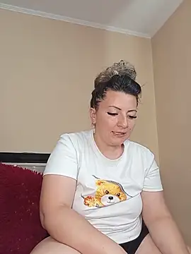Gabrielaalialiali online show from May 27, 2026, 9:49 am