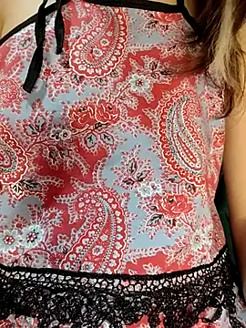 ezabel- online show from April 15, 2026, 7:58 pm