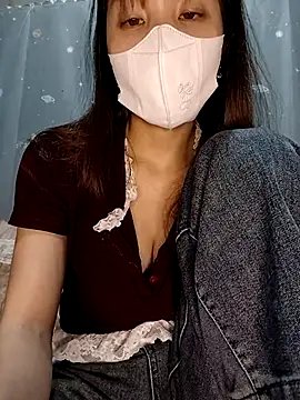 Snapshot of ezabel- chatting on May 7, 2026, 9:29 pm ezabel- online show from May 7, 2026, 9:29 pm