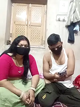 Snapshot of Best_couple2001 chatting on December 3, 2025, 2:34 am Best couple2001 online show from December 3, 2025, 2:34 am