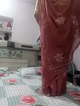 Snapshot of Best_couple2001 chatting on November 6, 2025, 3:05 pm Best couple2001 online show from November 6, 2025, 3:05 pm