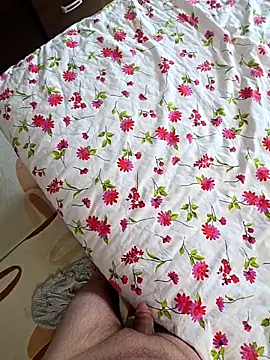 Snapshot of Efe53100 chatting on November 7, 2025, 9:58 am Efe53100 online show from November 7, 2025, 9:58 am