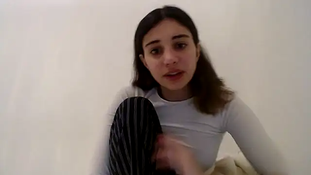 Snapshot of bellefleurrr chatting on November 26, 2025, 9:04 pm bellefleurrr online show from November 26, 2025, 9:04 pm