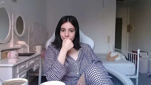 bellefleurrr online show from March 27, 2026, 7:06 am