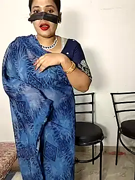 Snapshot of Heena-143 chatting on June 1, 2026, 10:04 am Heena-143 online show from June 1, 2026, 10:04 am