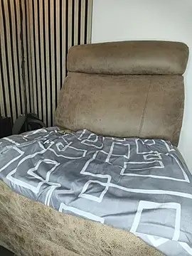 findomhot online show from December 3, 2025, 9:20 am