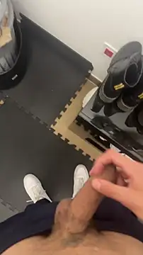 findomhot online show from November 4, 2025, 8:45 pm