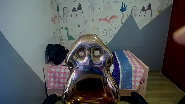 Snapshot of velvetvixen_t chatting on December 14, 2025, 1:06 pm velvetvixen t online show from December 14, 2025, 1:06 pm