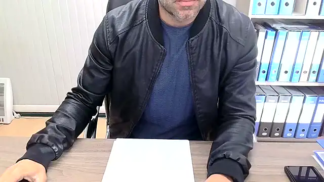 Evasionee online show from November 11, 2025, 7:47 am