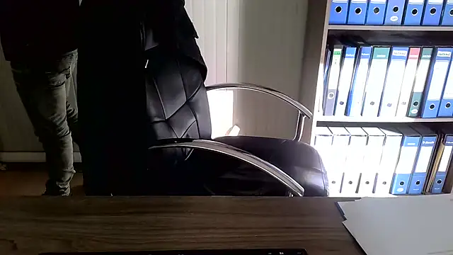 Evasionee online show from February 24, 2026, 8:37 am