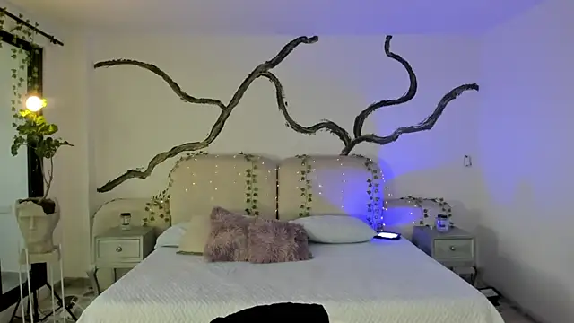 Snapshot of AsiaMillerr_ chatting on November 7, 2025, 12:10 pm AsiaMillerr online show from November 7, 2025, 12:10 pm